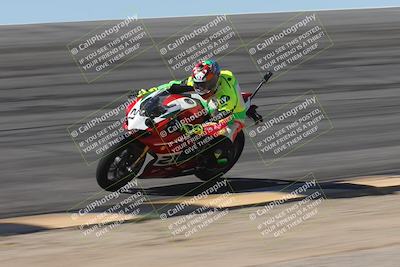 media/Oct-13-2025-Moto Forza (Mon) [[a66d839500]]/3-B Group/Session 2 (Bowl)/